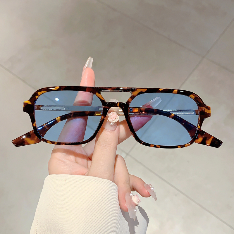 Designer Sunglasses - Trendy Kadın Çift Çubuklu Güneş Gözlüğü
